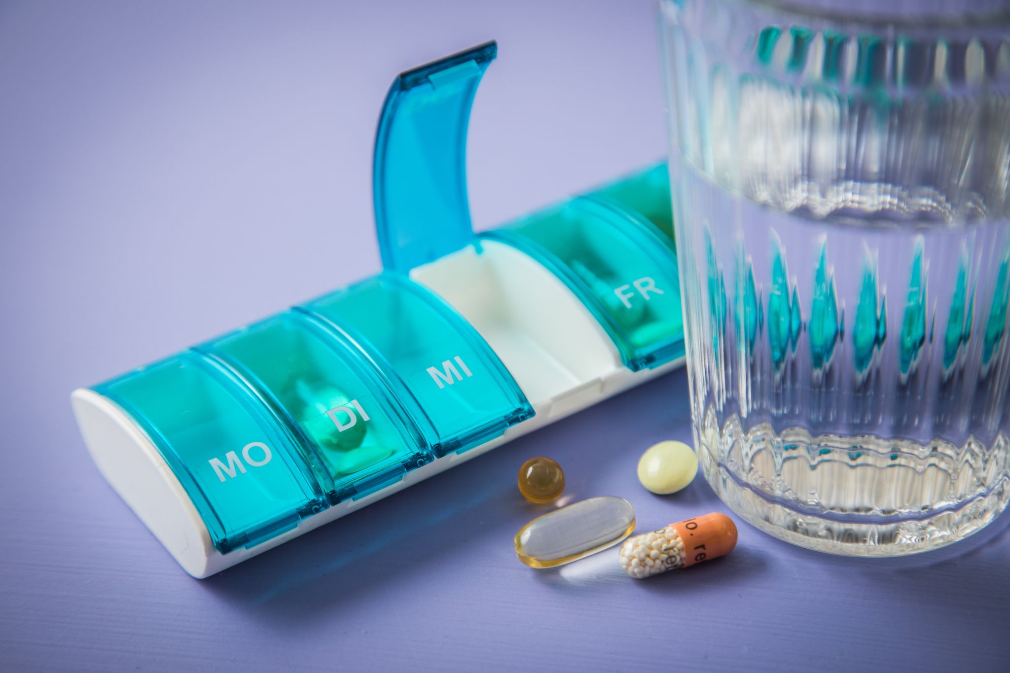 Wochendispenser mit Tabletten