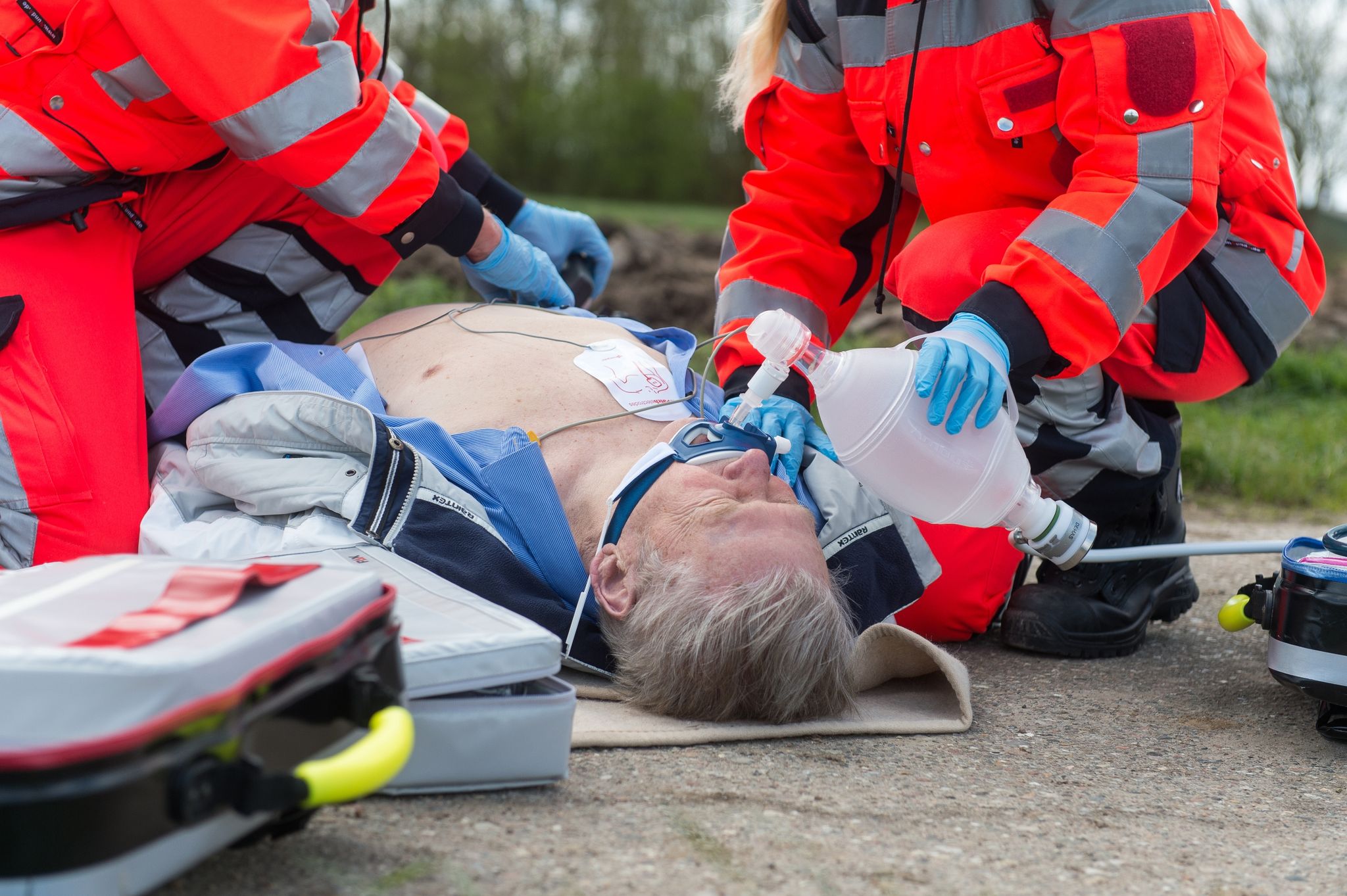 Notfall: Ein Herzinfarkt schmerzt oft nicht nur im Brustkorb